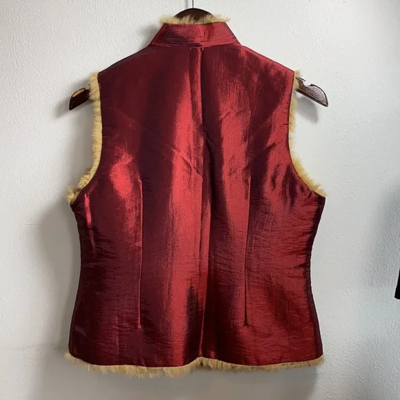 Antique Floral Embroidered Burgundy Silk Vest with Golden Fur Trim, frog toggles - Picture 4 of 12